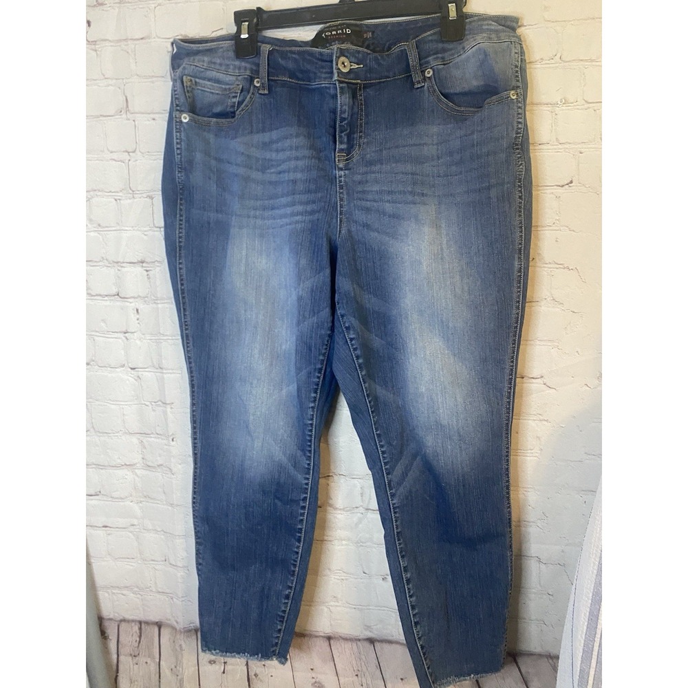 Torrid  Premium Jeans size 18 blue stretchy straight leg